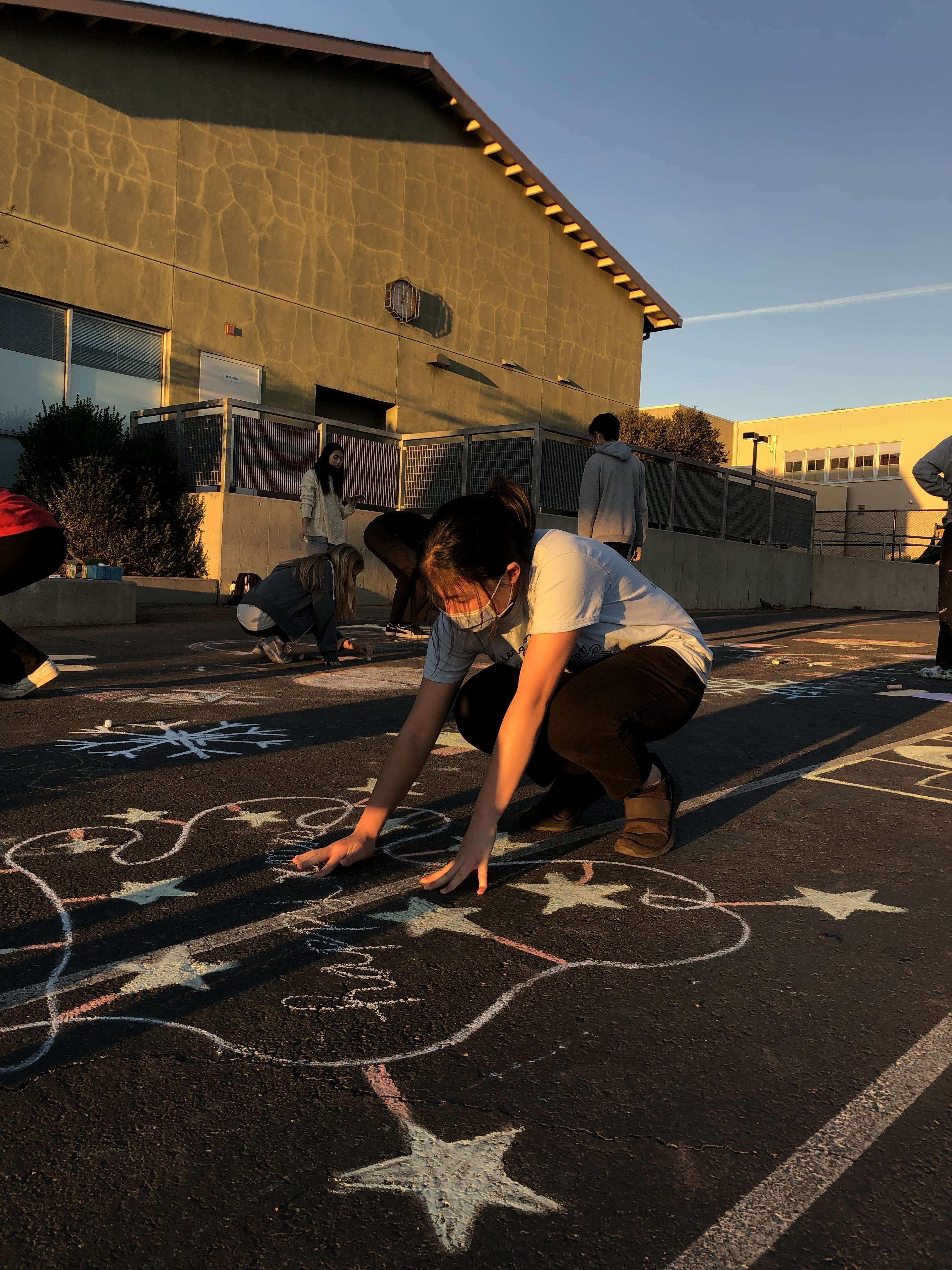 d02n-christmas-chalk-walk-1